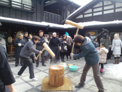 ２３年１月２３日　餅つき＆やまなみ太鼓